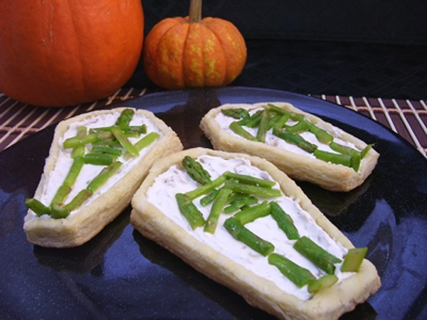 Vegan asparagus coffins